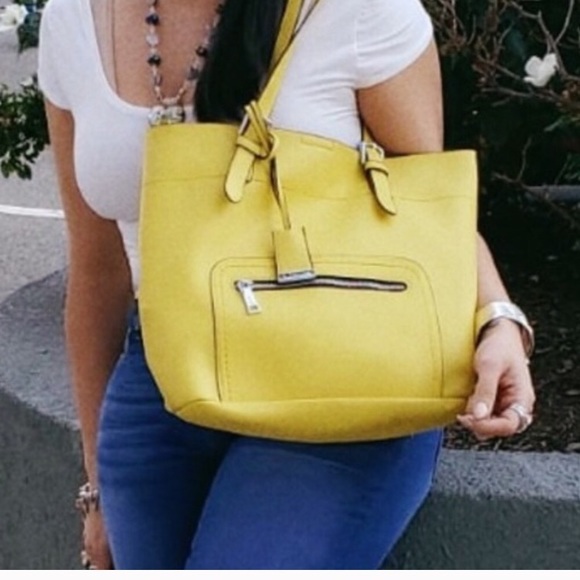 🎉Last 1 🎉NWT🌞 bring your own sunshine tote🌞 - Picture 3 of 8